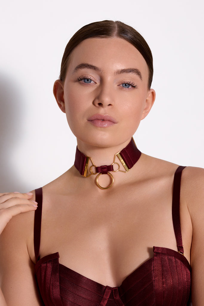 The Essentials Wide Strap Collar