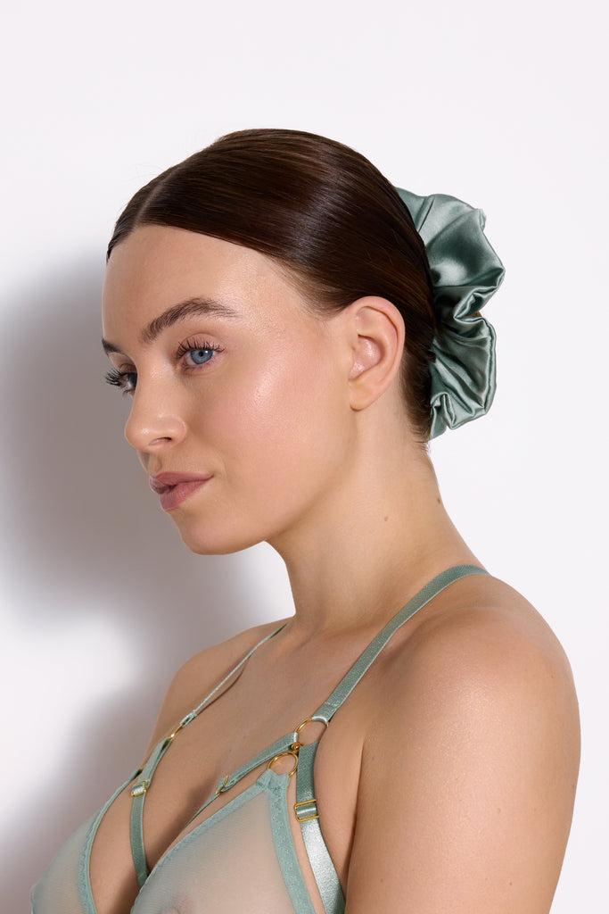 The Essentials Oversized Scrunchie